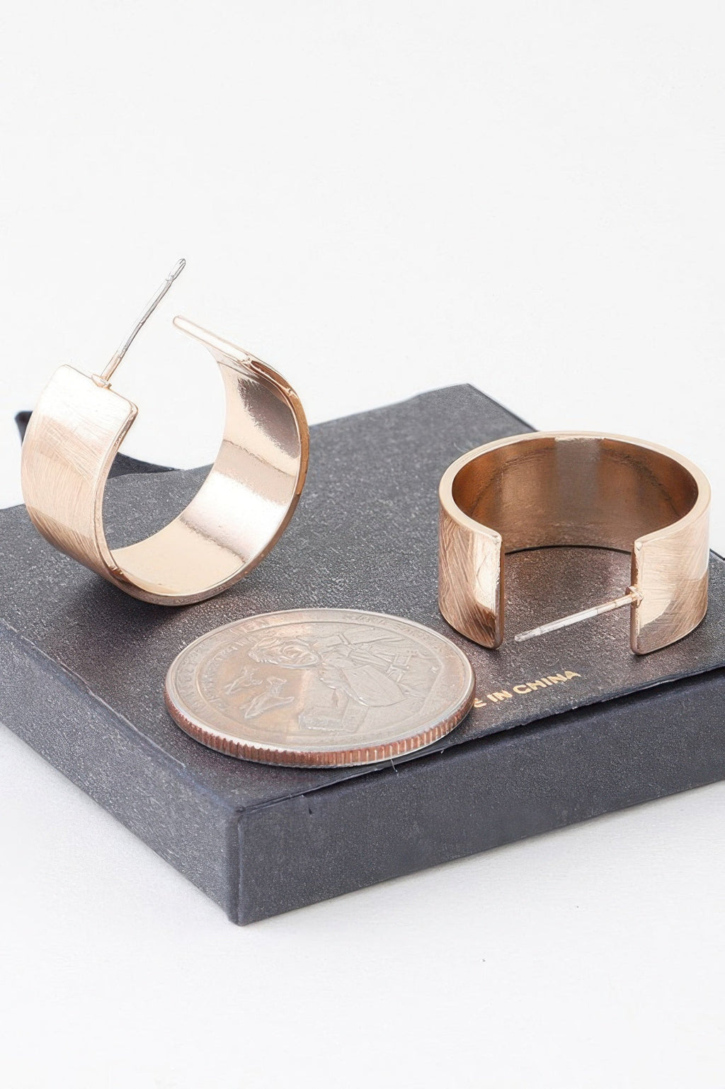 Crosshatched Wide Hoop Earrings
