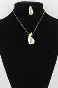 Shiny Teardrop Necklace Set
