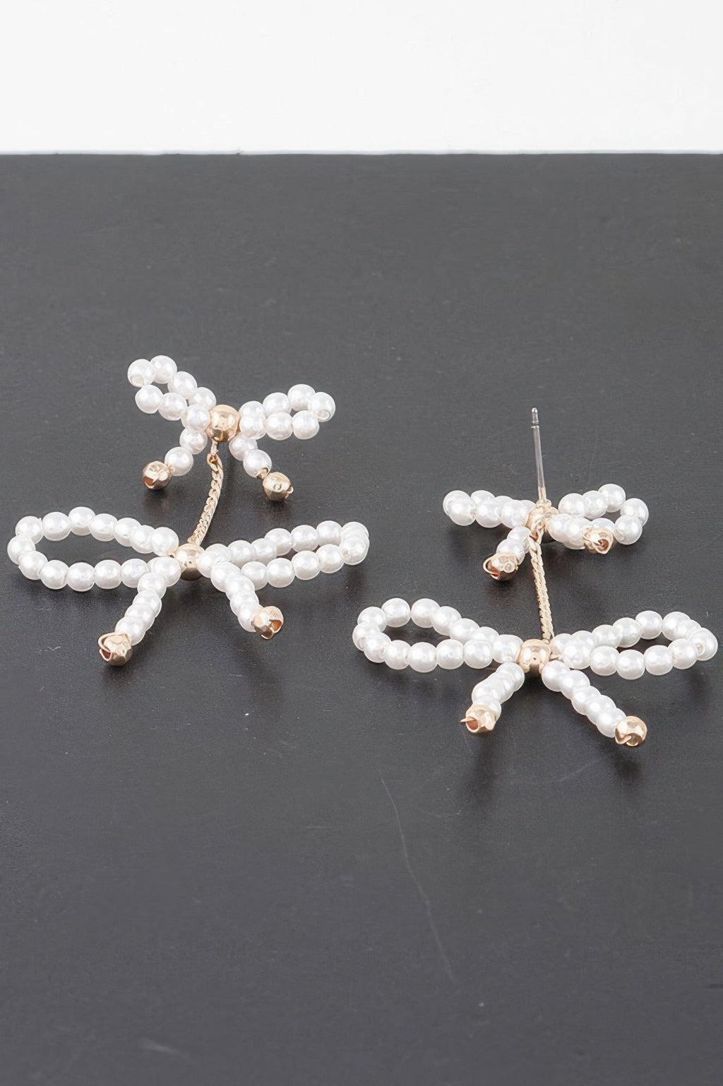 Double Pearl Ribbon Curb Chain Stud Earrings