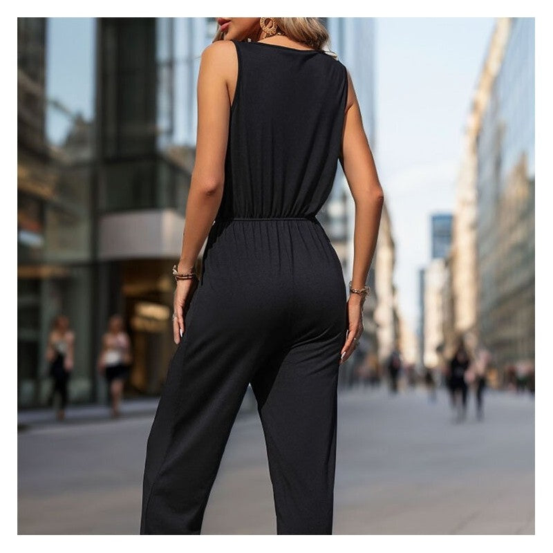 Sleek Sleeveless Long Jumpsuit in Solid Color