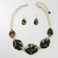 Collar Dimensional Bright Camouflage Link Necklace