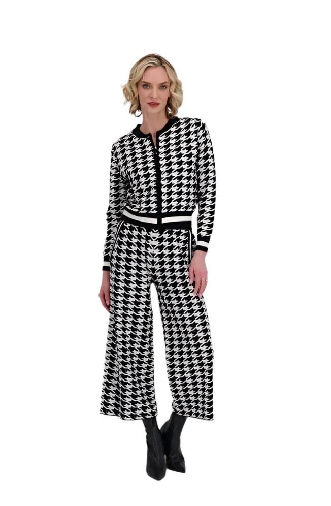 Gabby Isabella Houndstooth Zippered Sweater 524594