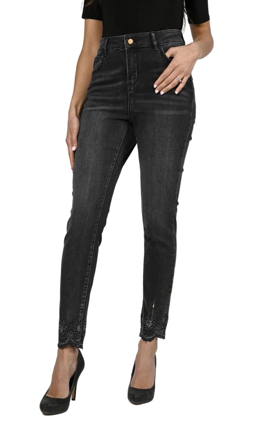 Frank Lyman Chic Scallop Sequin Hem Jeans 223421U