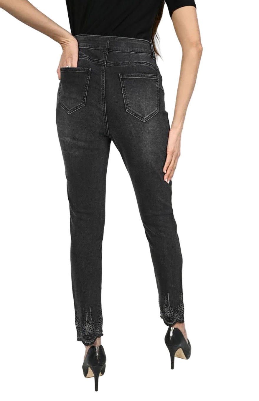 Frank Lyman Chic Scallop Sequin Hem Jeans 223421U