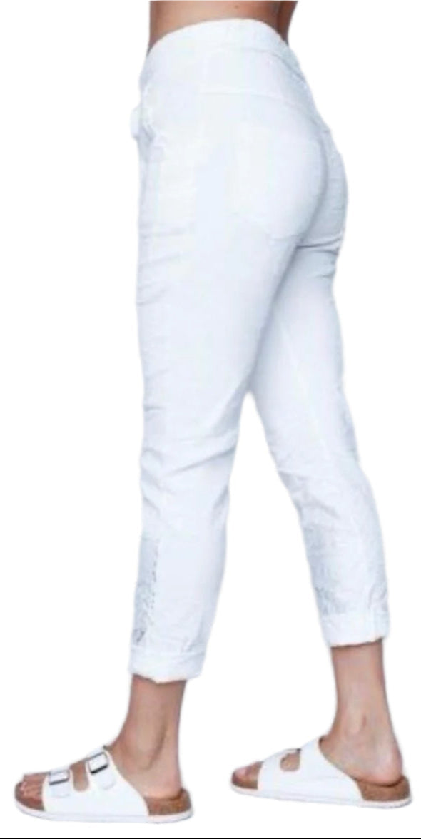Carré Noir White Stretch Capri 6884