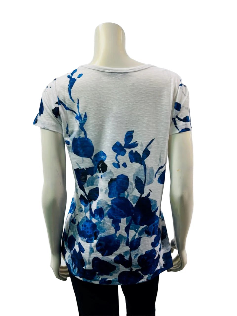 Variations Bleu Gardens Top V7502