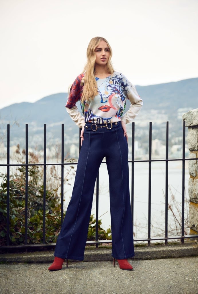 Frank Lyman Artsy Top 253816