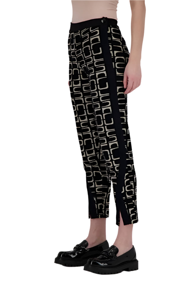 Gabby Isabella Abstract Jacquard Pants 524710