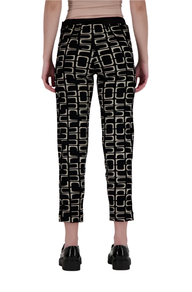 Gabby Isabella Abstract Jacquard Pants 524710