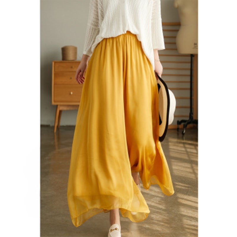 Wide Leg Pants in Solid Color with Artistic Flair
