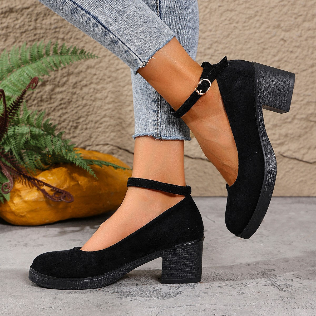 Women's Chunky Heel Suede Mary Jane Shoes - Round Toe Buckle Strap Block Heel Comfort Pumps