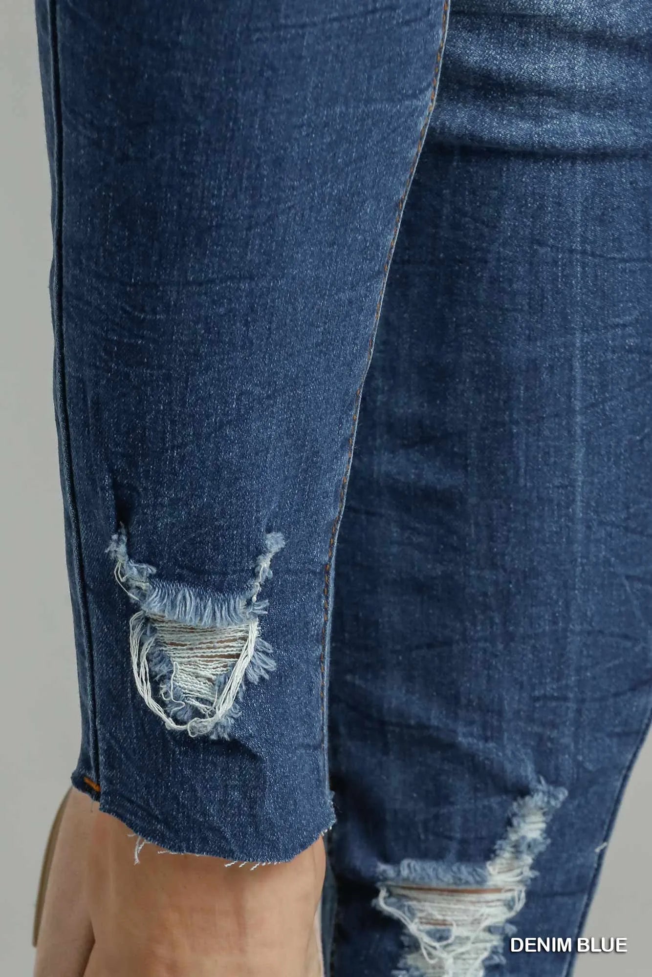 Distressed Skinny Jeans with Pockets