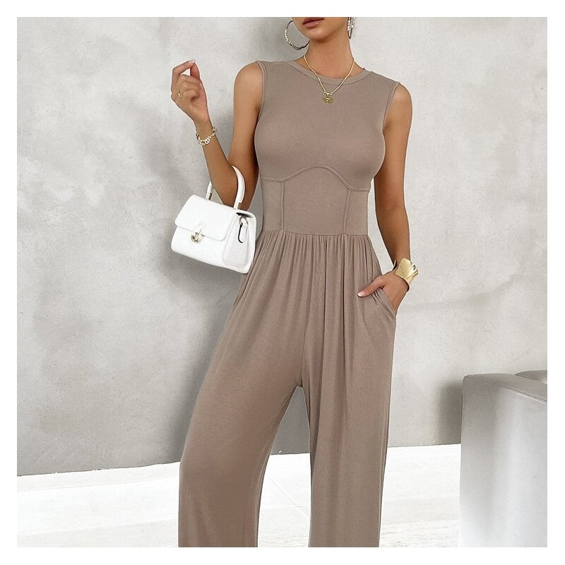 Sleek Sleeveless Jumpsuit in Solid Color