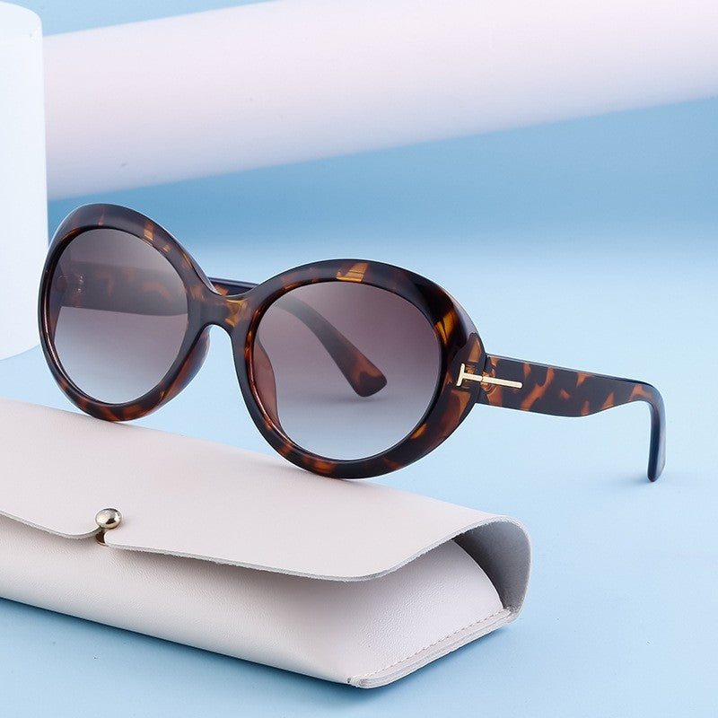 Ladies Trendy Fashion Oversized Cat Eye Sunglasses