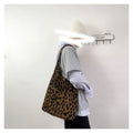 One-Shoulder Corduroy Canvas Bag: The Ultimate Versatile Accessory