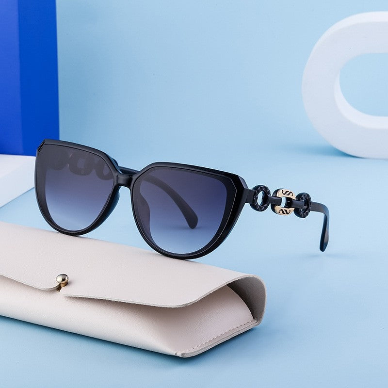 Ladies Trendy Fashion Chain Cat Eye Sunglasses