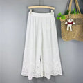 Lace-Trimmed Wide-Leg Cropped Pants in Solid Color
