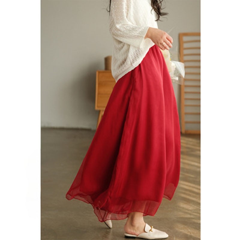 Wide Leg Pants in Solid Color with Artistic Flair