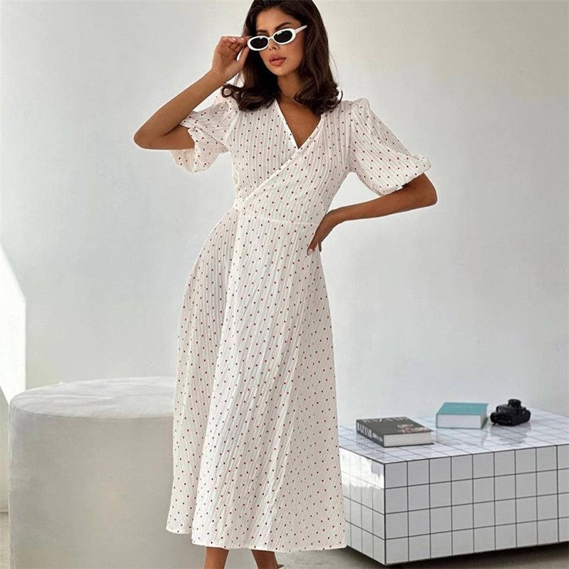Five-Point Bubble Sleeve Lace-Up Floral Sleep Dress

Suggested Optimization:
Floral Lace-Up Sleep Dress with Bubble Sleeves