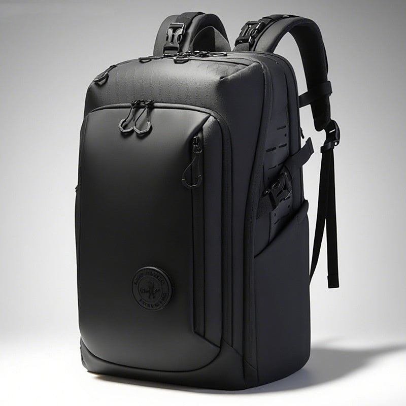 Men's Large-Capacity Travel Backpack – Wear-Resistant Outdoor Adventure Bag
