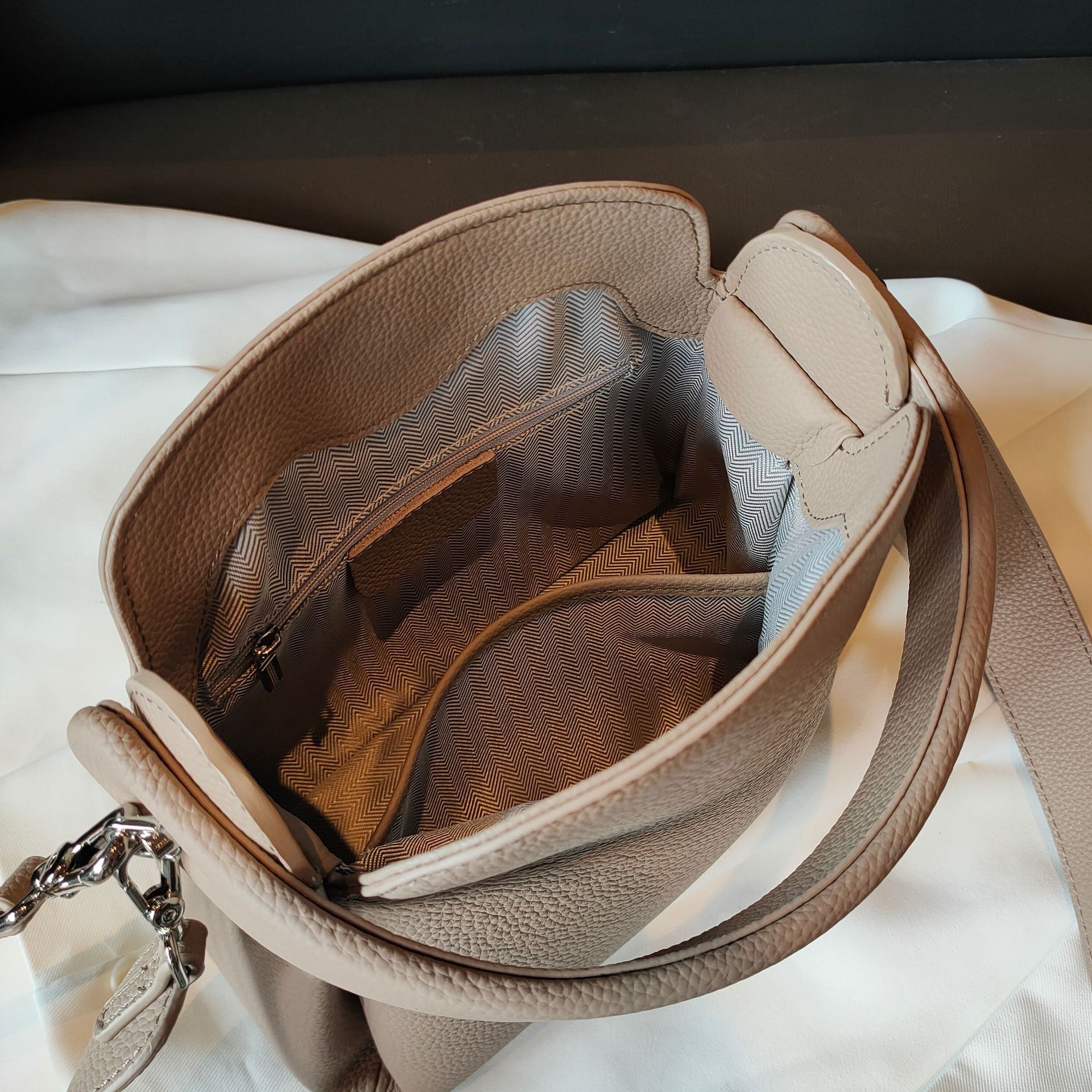 Women's Genuine Leather Box Bag – Niche Design Shoulder Tote
