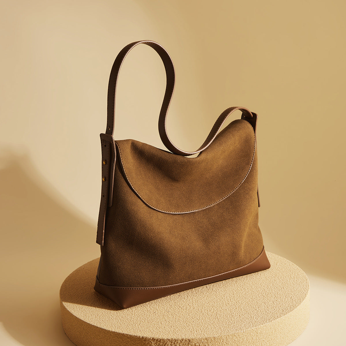 Vintage Suede-Like Crossbody Shoulder Bag – Large Capacity Women's Handbag in Brown & Coffee