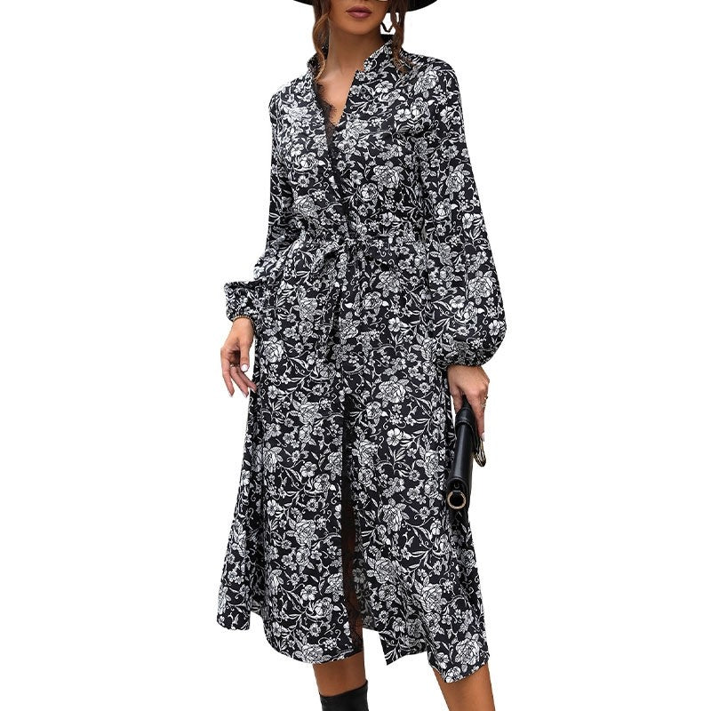 Floral Patchwork Dress with Lace Collar and Long Sleeves
