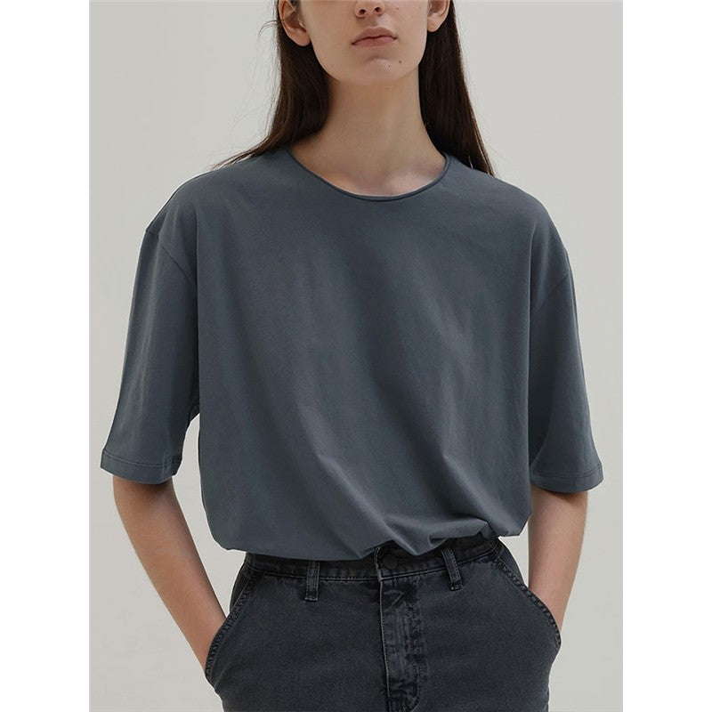 Round-Neck Short-Sleeved Plain T-Shirt With Contrast Hem For Women.