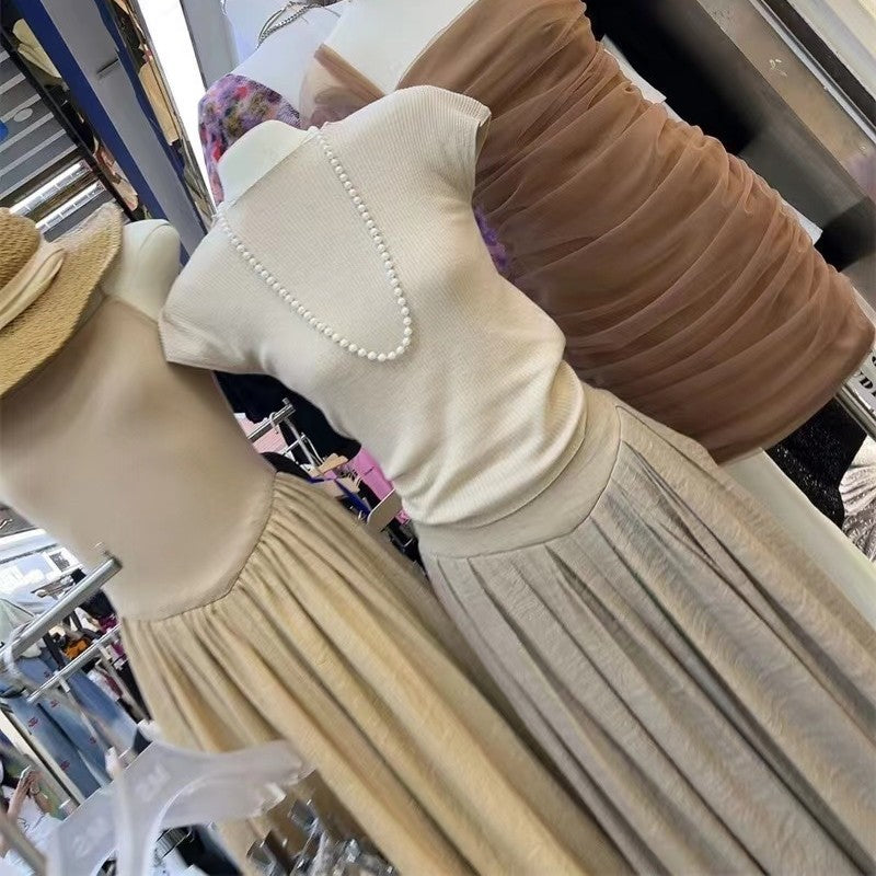 Versatile Solid Color Half Skirt for a Simple and Slimming Look