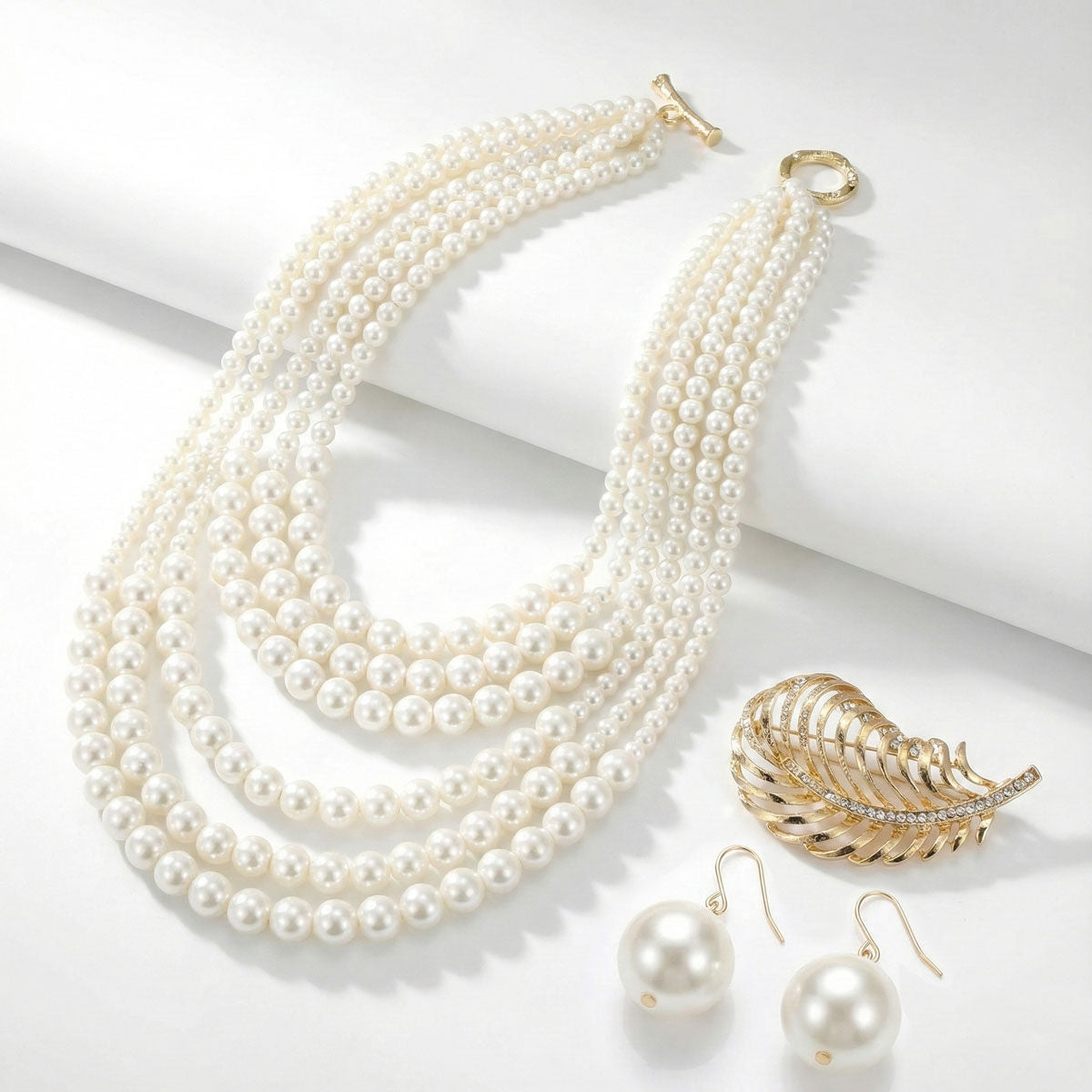 Statement Brooch Necklace with Cream Pearl and Detachable Feather, Stylish Fashion Accessory