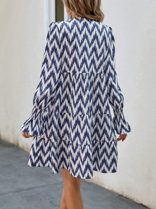 A-Line Flared Sleeves Elasticity Printed Split-Joint V-Neck Mini Dresses
