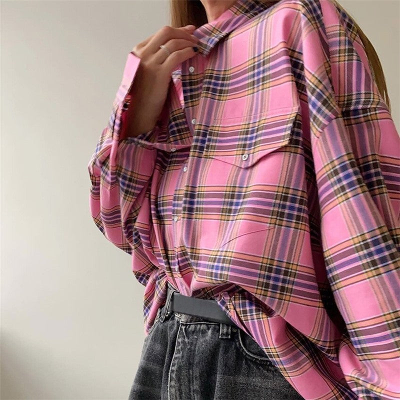 Loose-Fit Plaid Shirt in Classic Style