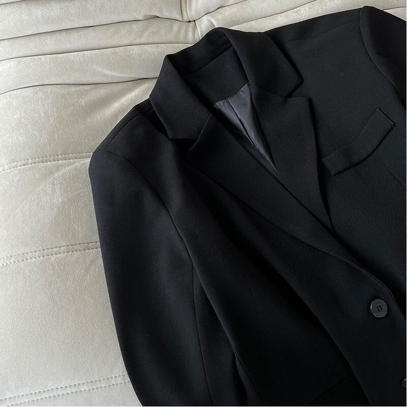 Sophisticated Suit Jacket crafted from Vertical Sensation TR Fabric