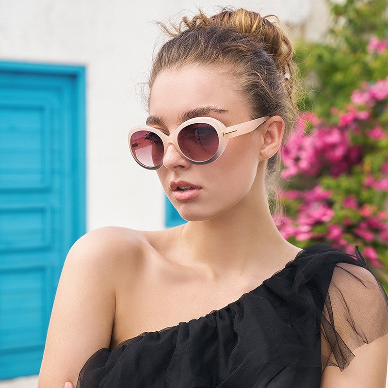 Ladies Trendy Fashion Oversized Cat Eye Sunglasses