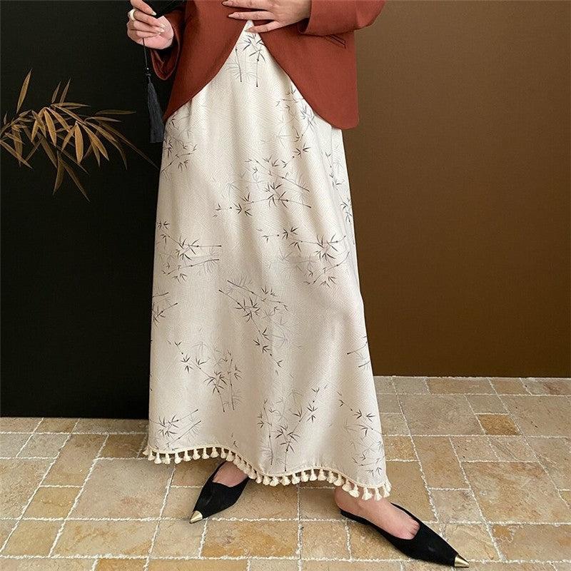 Sure! Here is an optimized title for your clothing product in English:

"Bamboo Fringed Hem Halterneck Maxi