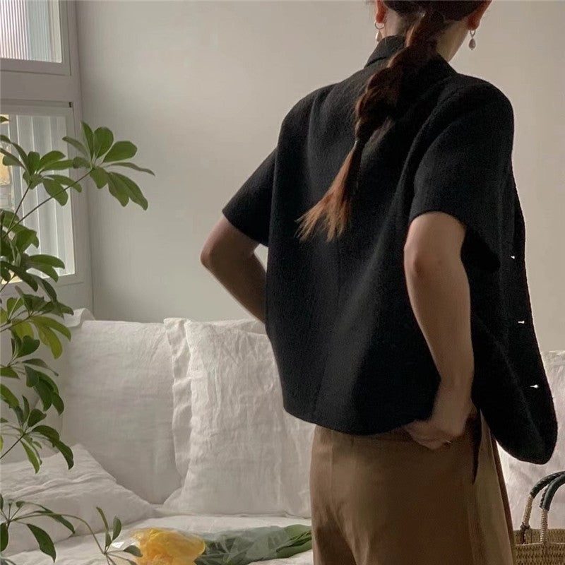 Relaxed Fit Short Sleeve Jacket Featuring Solid Lapel