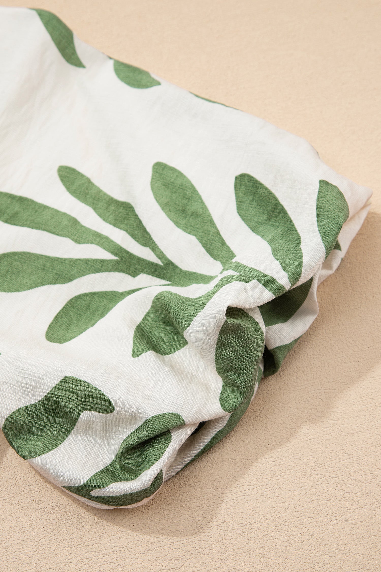 Green Leaf Print Short Balloon Sleeve Shirt
