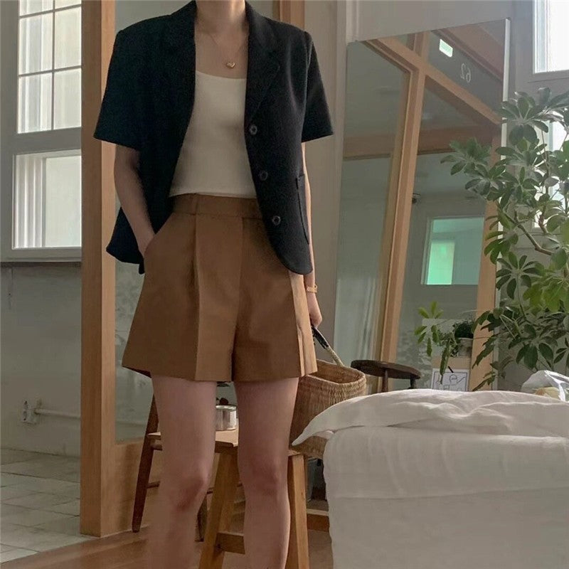 Relaxed Fit Short Sleeve Jacket Featuring Solid Lapel