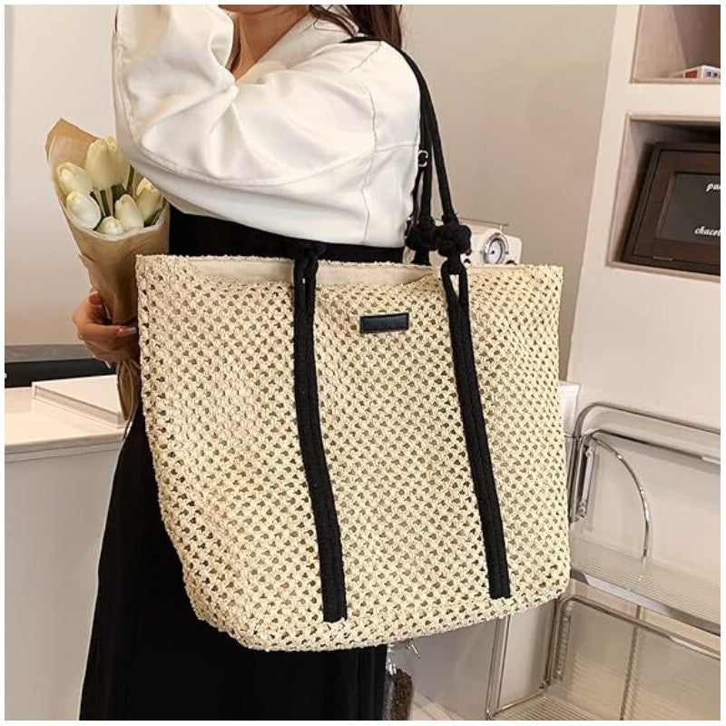 Single Shoulder Beach Bag with Stylish Solid Color Straw Weave