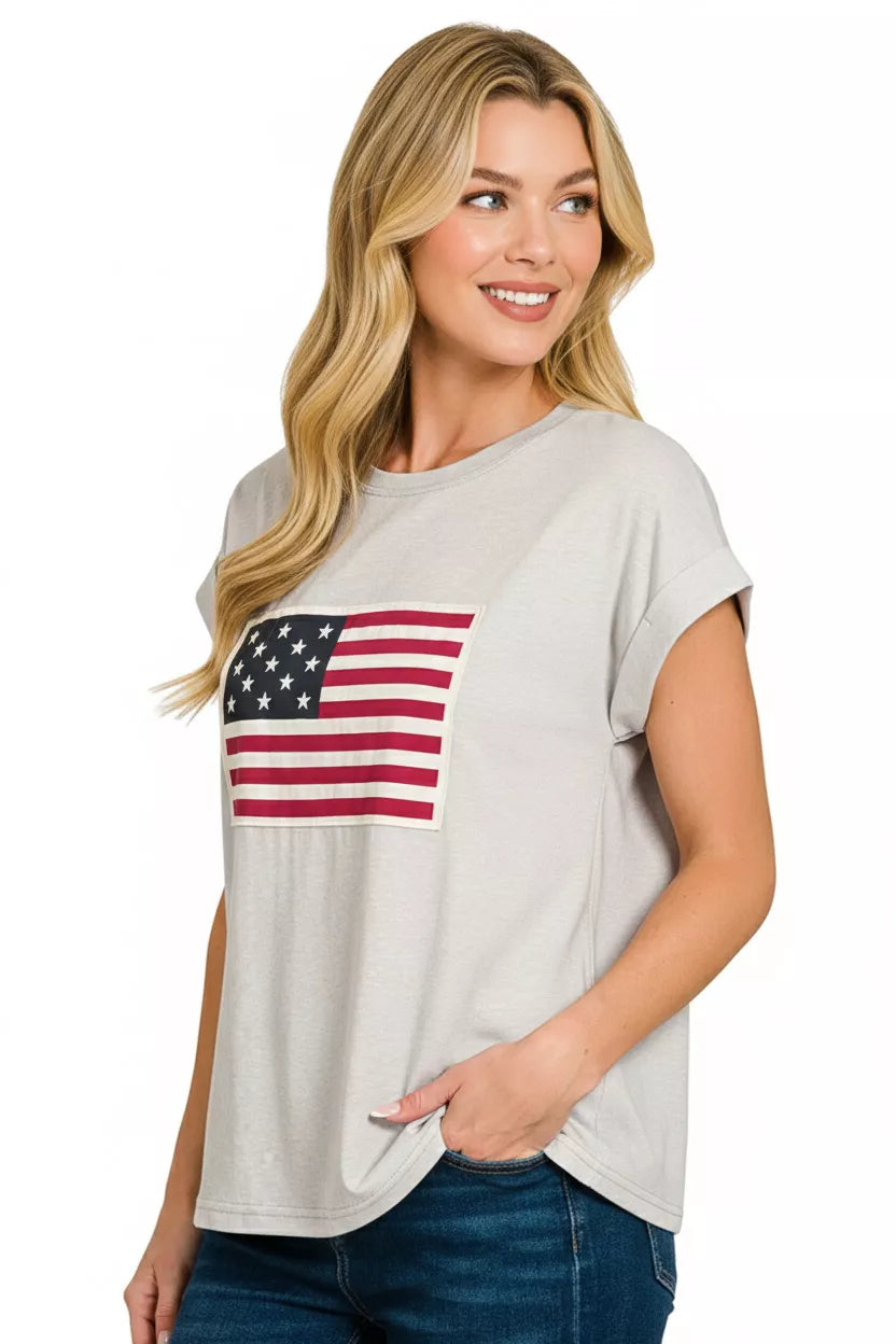 I am a Fashion Junky US Flag Round Neck Short Sleeve T-Shirt