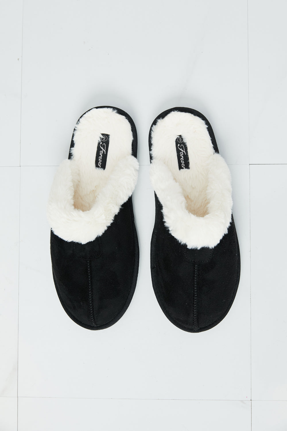 Two-Tone Seam Detail Slippers in Black