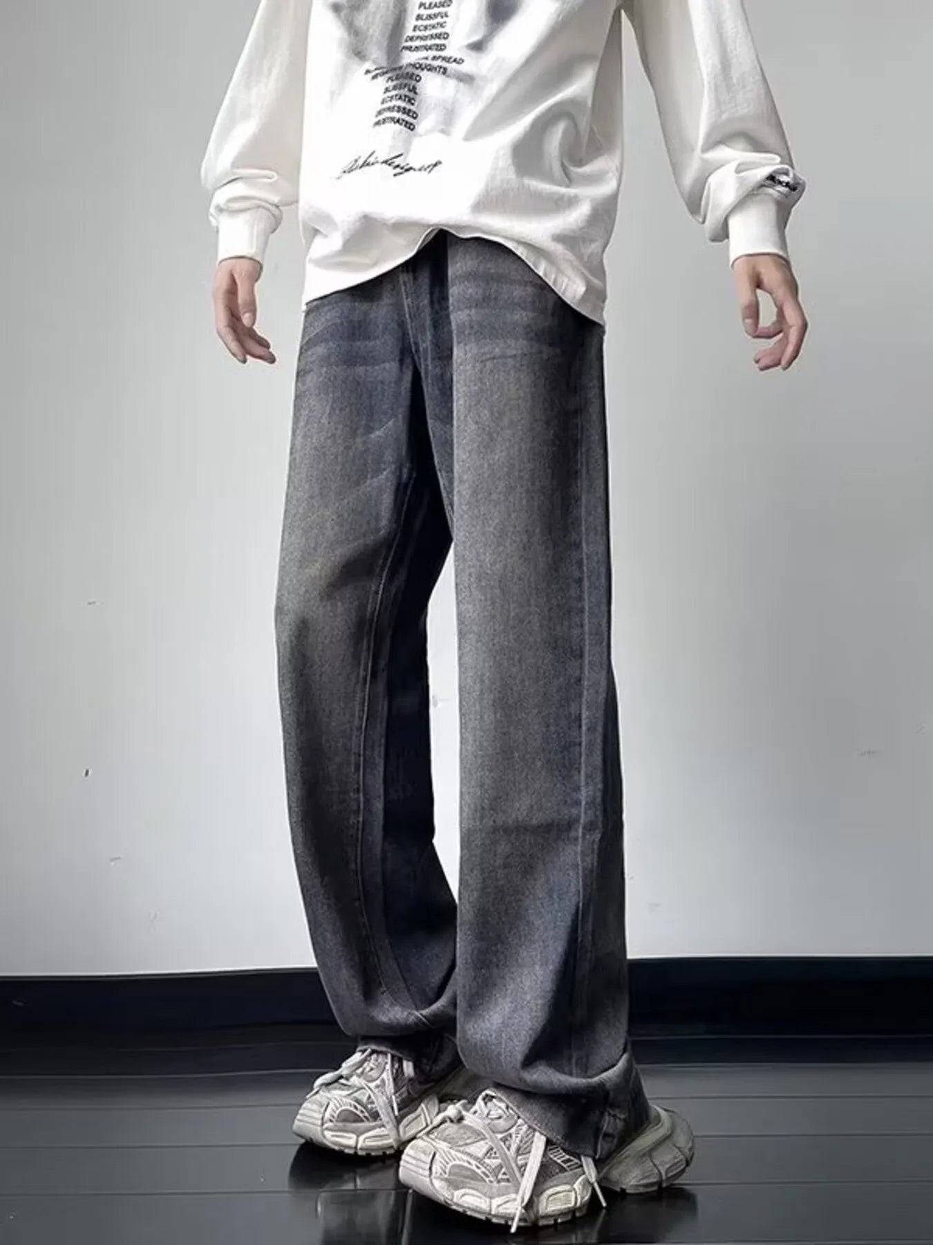 Men's Vintage Wash Loose Fit Jeans