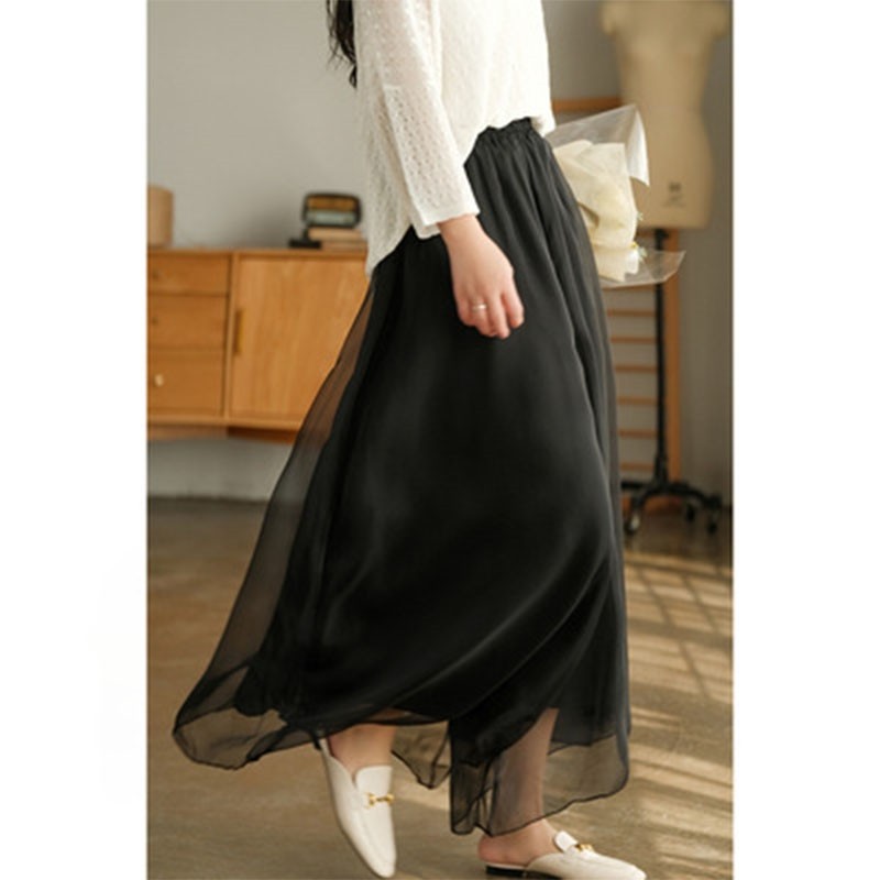 Wide Leg Pants in Solid Color with Artistic Flair