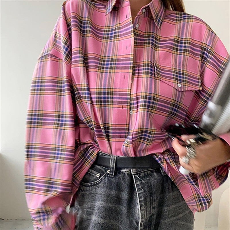 Loose-Fit Plaid Shirt in Classic Style