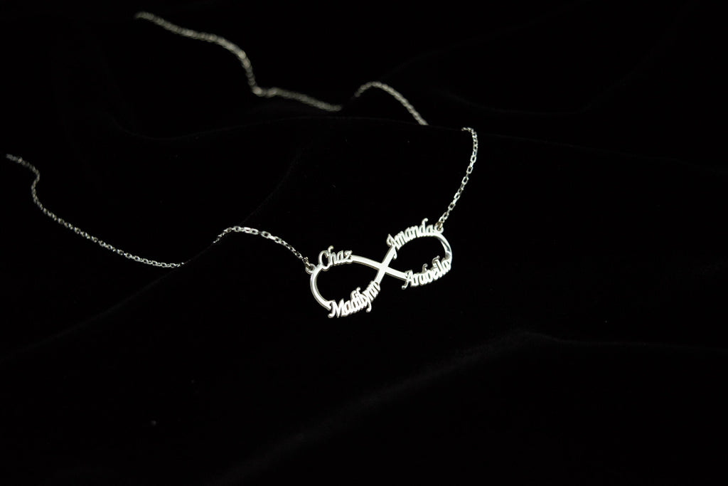 SilverGoldandRose Personalized Infinity Name Necklace - Celebrate Family with Custom Name Jewelry