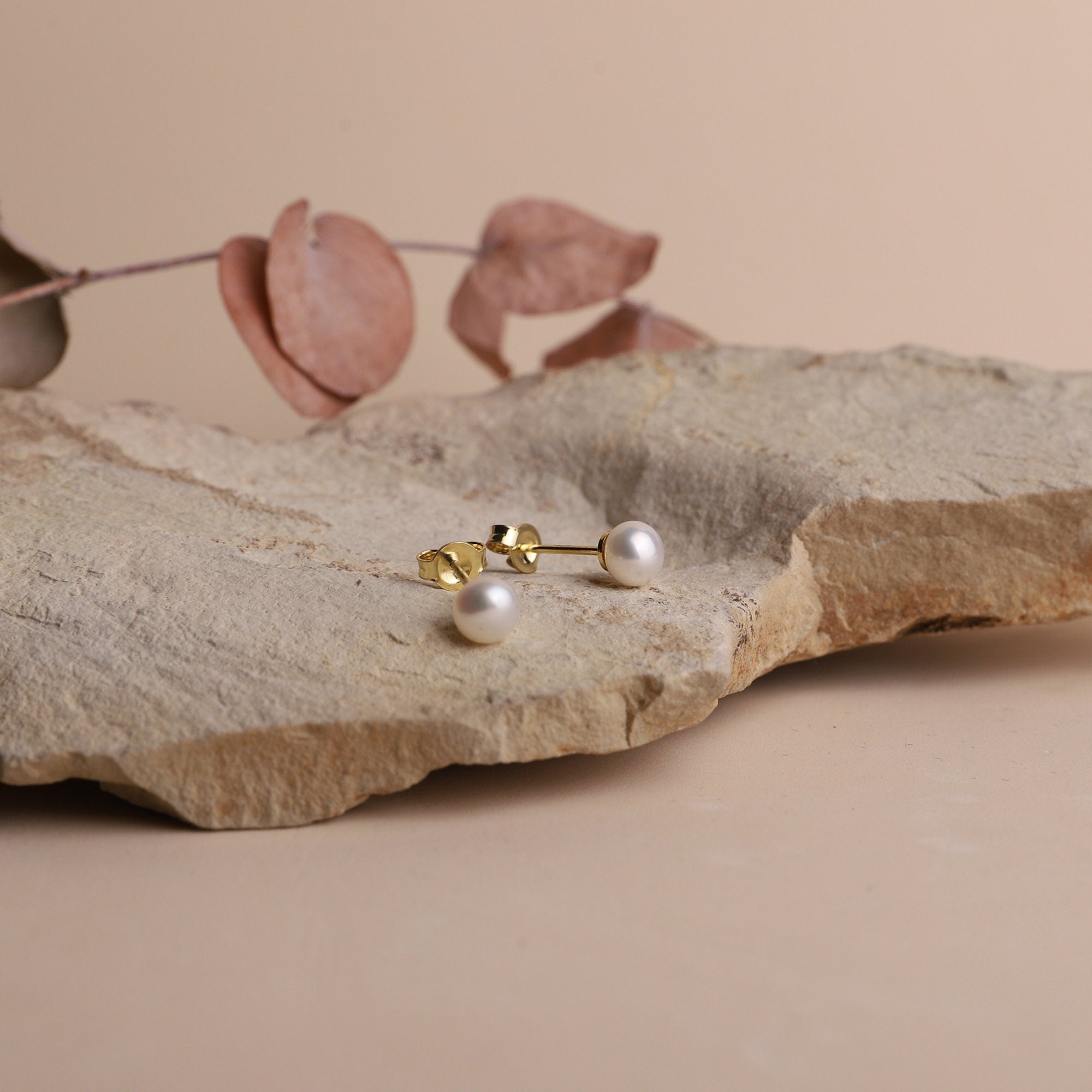 Elegant Gems Pearl Stud Earrings - Timeless Elegance for Every Occasion