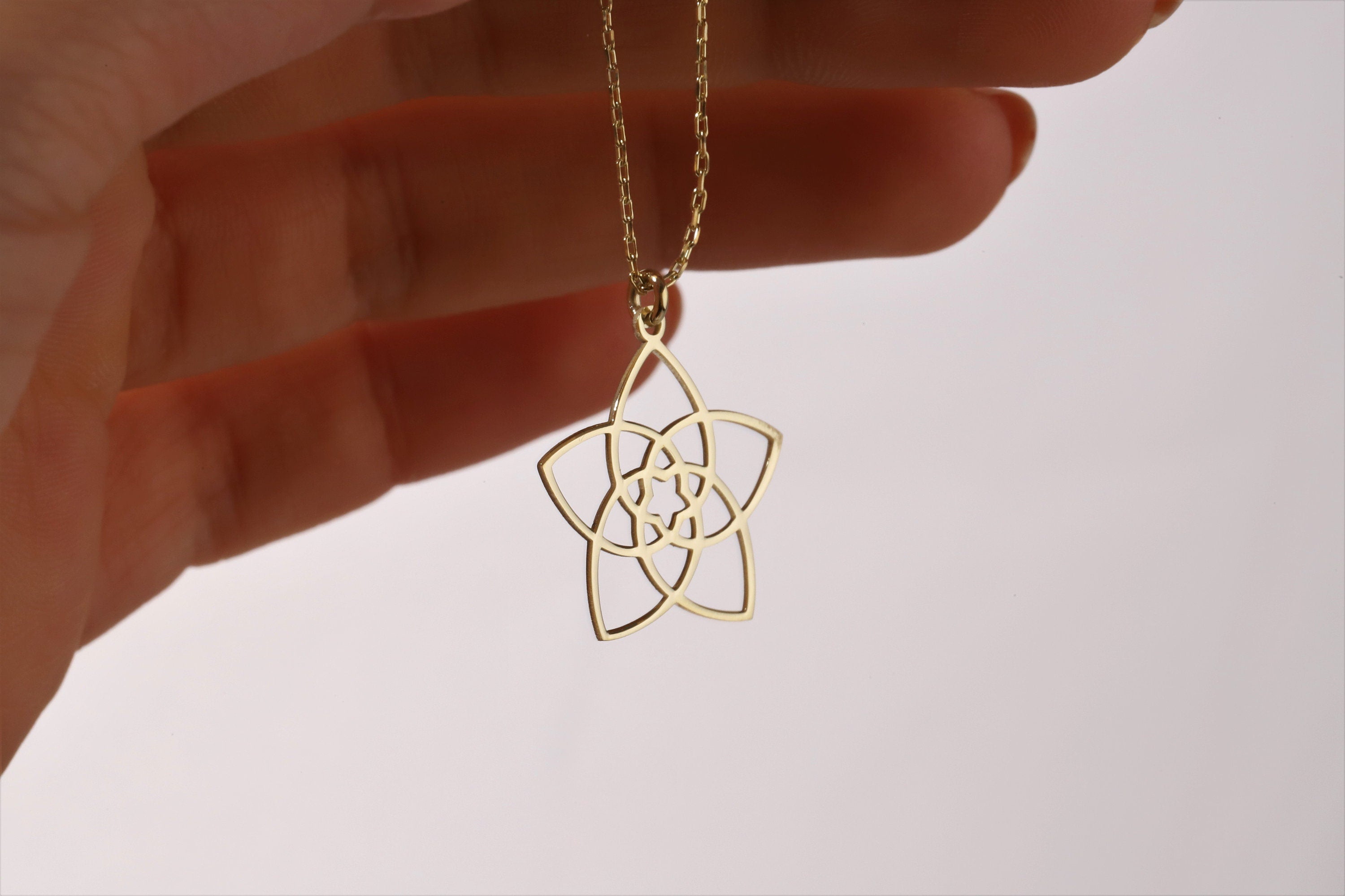 Venus Jewelry 14K Gold Venus Flower Necklace - Symbol of Beauty in Sterling Silver, Rose Gold & Gold