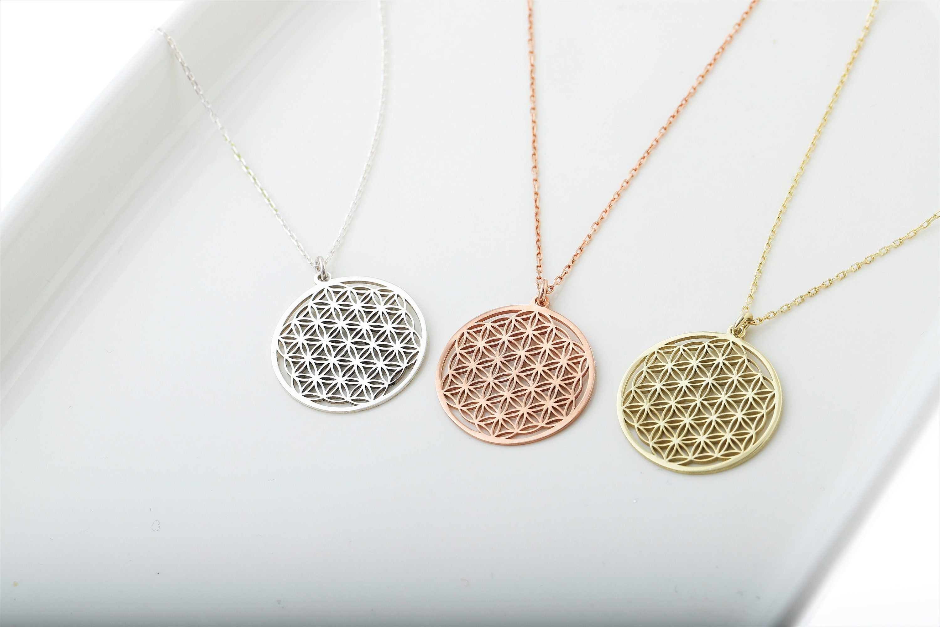 Life Harmony Flower of Life Pendant Necklace - Radiate Positive Energy and Connection