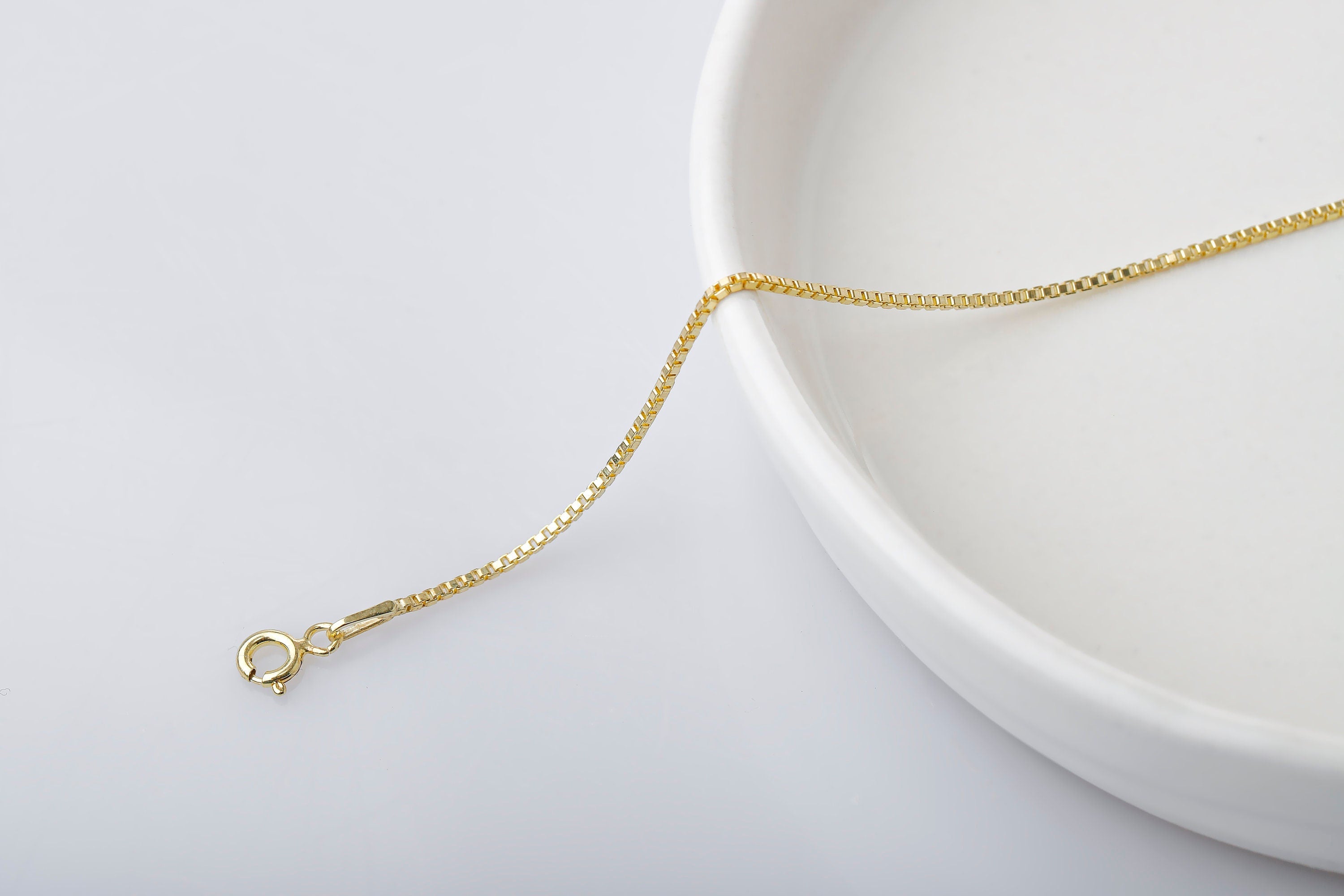 Shimmering 1mm Box Chain Necklace - Dazzling Elegance for Every Occasion