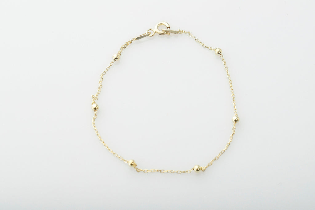 LuxeOrbit Satellite Chain Bracelets - Dazzling Celestial Design for Effortless Elegance